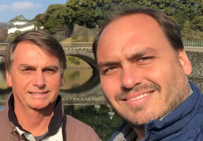"Alexandre Moraes decidido a matar Jair Bolsonaro", dispara Carlos, filho do ex-presidente