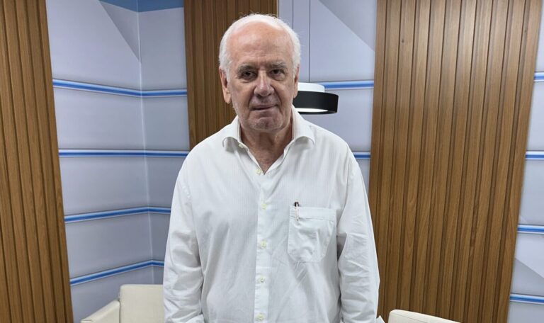 “Vou continuar na vida pública colocando o meu nome à disposição”, diz Serafim Corrêa