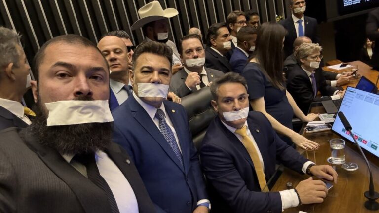 Deputados em protesto contra o STF na Câmara - Agosto de 2025 - prisão Bolsonaro
