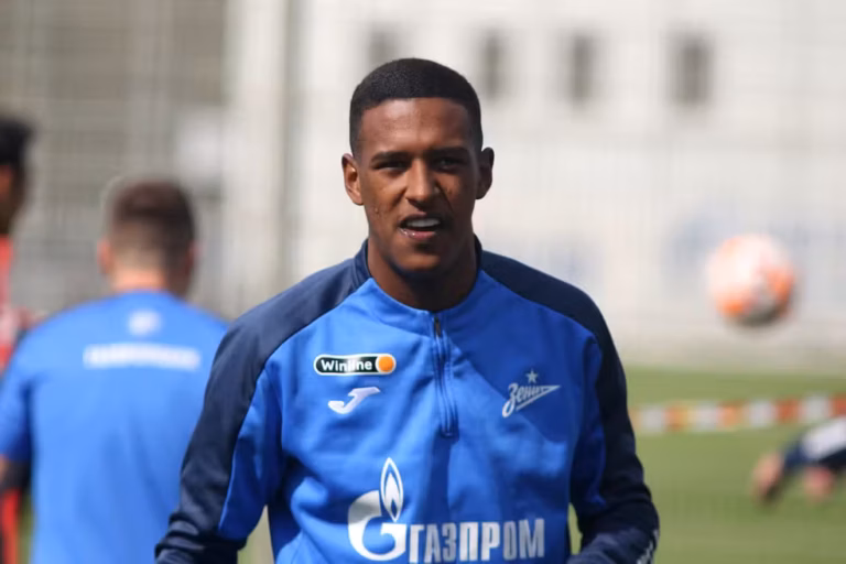 Robert Renan em treino pelo Zenit (Foto: Maksim Konstantinov/SOPA Images/LightRocket via Getty Images)