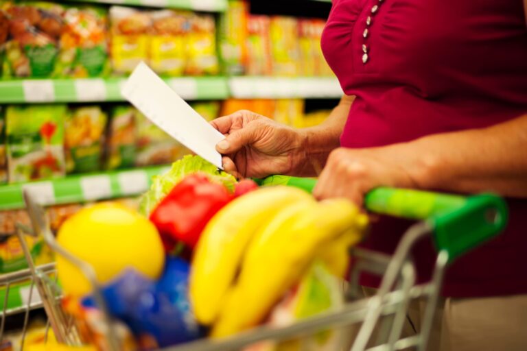 Ministério Público pede indenização de R$ 1 milhão para supermercado após venda de carne em estado indevido