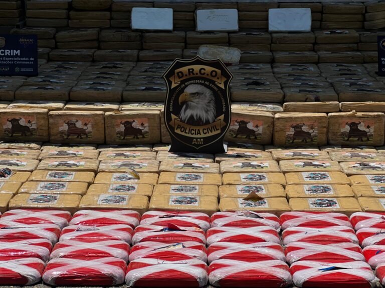 Motorista é preso em Manaus com 700 kg de cocaína pura, avaliados em mais de R$ 40 milhões