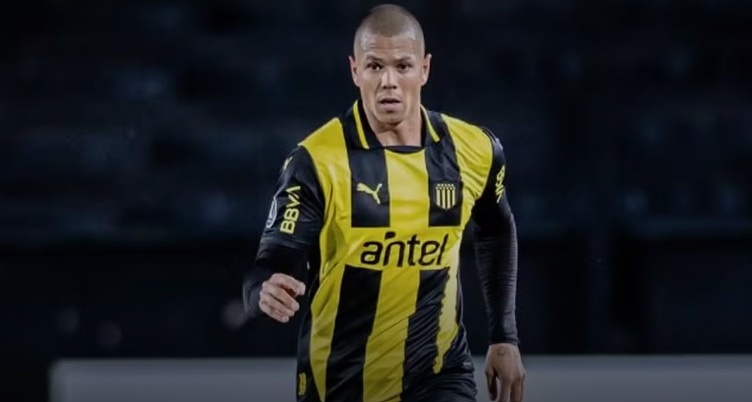 Léo Coelho foi inscrito no BID e pode jogar pelo Amazonas (Foto: Divulgação/Peñarol)