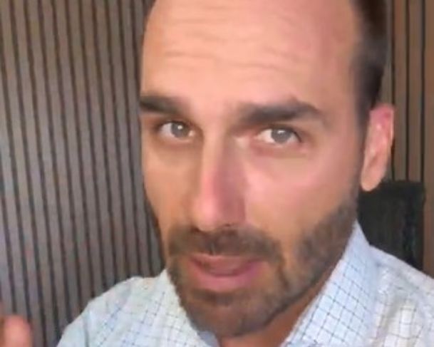 “É por justiça, não é por vingança”, dispara Eduardo Bolsonaro ao desmentir recuo em sanções a ministros do STF