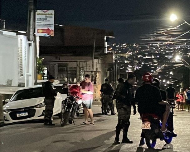 Polícia Militar realiza operação no bairro Fátima 1 após foguetório atribuído à facção criminosa