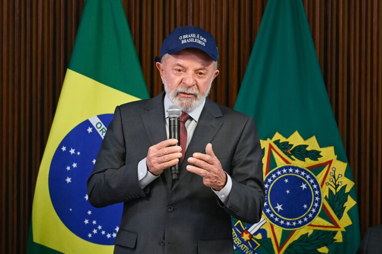 "Vergonhoso": Lula critica cassação de visto de Lewandowski e volta a chamar Eduardo de traidor