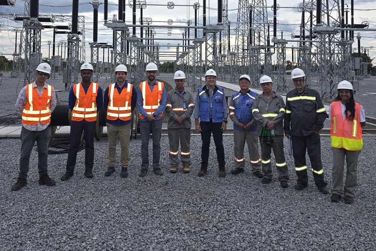 Fiscais da Aneel inspecionam subestação de energia de Lechuga, no Amazonas