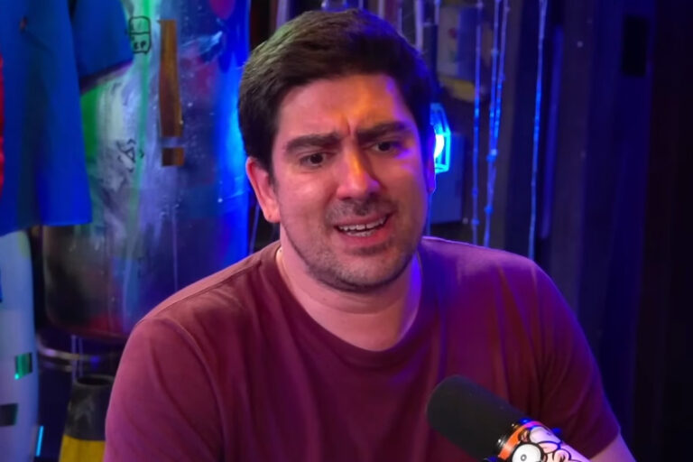 Humorista Marcelo Adnet revela ter sofrido abuso na infância: "Isso me travou"