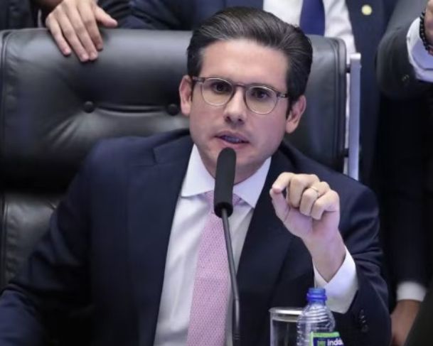 Hugo Motta diz não haver clima para “anistiar quem planejou matar pessoas”
