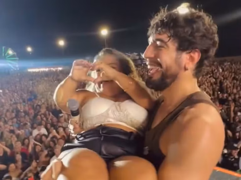 Nattan se envolve em polêmica após pagar R$1 mil para homem beijar mulher com nanismo em show no Recife