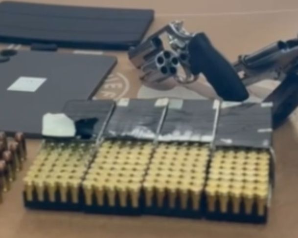 Ouro e armas