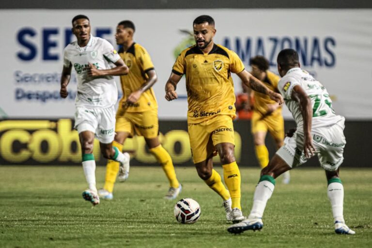 Rafael Tavares marcou o segundo gol do Amazonas contra o América-MG (Foto: João Normando/AMFC)