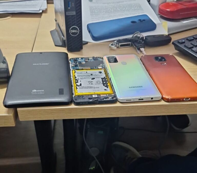 Homem é preso com celular roubado em assistência técnica em Manaus