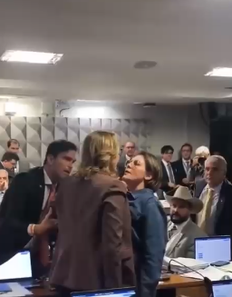 CPMI do INSS tem bate boca entre deputada e senadora