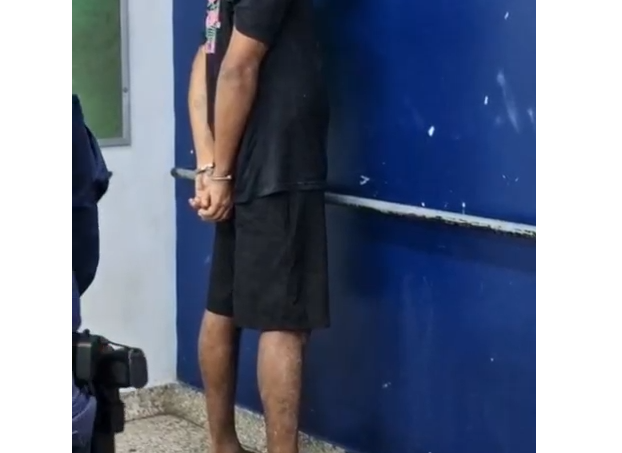 Eletricista é preso suspeito de mostrar pênis a modelo na Ponta Negra, em Manaus
