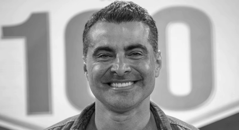 Modelo e apresentador JP Mantovani morre em acidente de moto em São Paulo