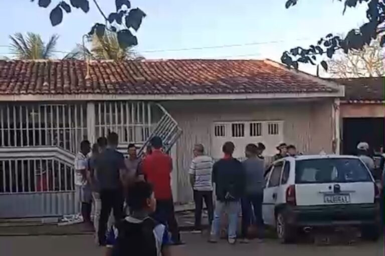 Carro desgovernado invade casa, mata idosa e ferido marido dela em Alagoas