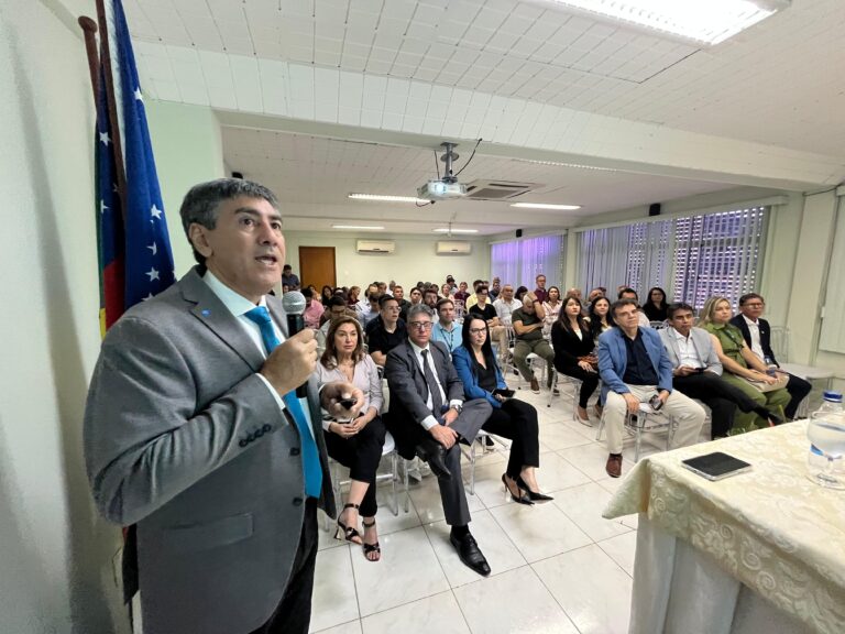 Auditor fiscal Nival das Chagas Mendonça