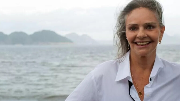 Morre a cantora Angela Ro Ro, ícone da música brasileira, aos 75 anos