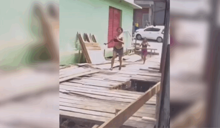 VÍDEO: Briga entre mulheres termina com vítima esfaqueada e jogada em buraco, em Tefé
