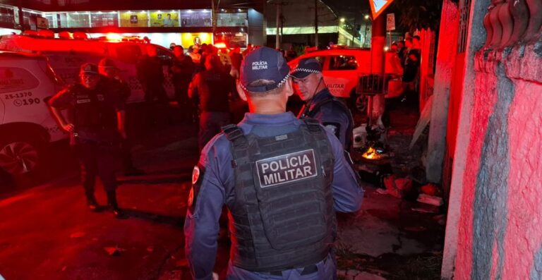 Motociclista morre e passageira fica ferida em acidente durante fuga policial