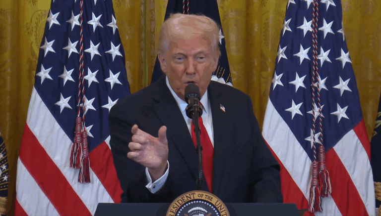 Trump associa paracetamol durante a gravidez com autismo
