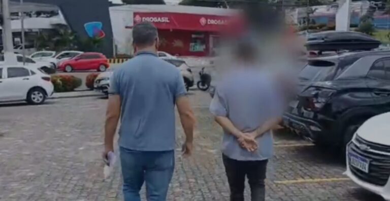 Padrasto é preso por abuso sexual de menina de 3 anos; mãe era conivente, aponta investigação
