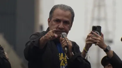 Malafaia se diz contra exibir bandeira americana em ato: "Não achei legal"