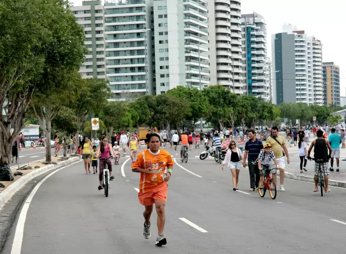 Prática esportiva ao ar livre em Manaus (Foto: Gabriel Mansur)