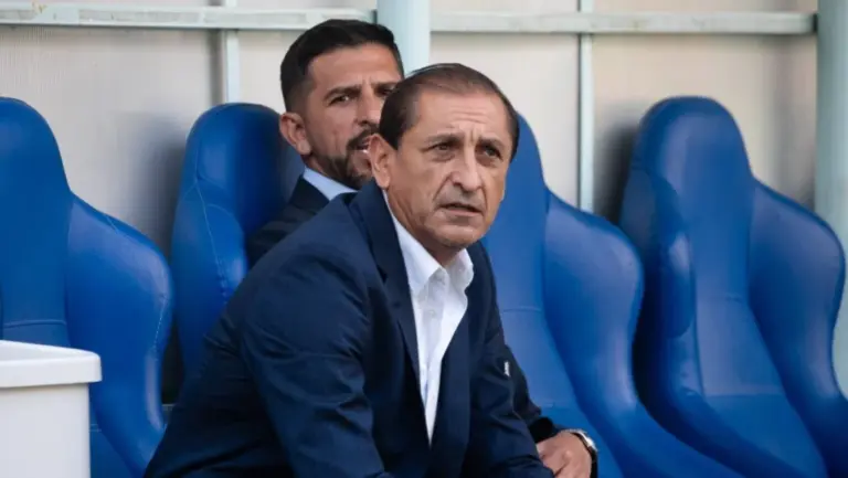 Ramón Díaz, de 66 anos, tem carreira consolidada no futebol-sul-americano (Foto: Divulgação)