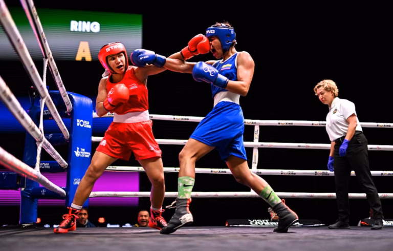 Rebeca Lima conquista ouro no Mundial de Boxe 2025