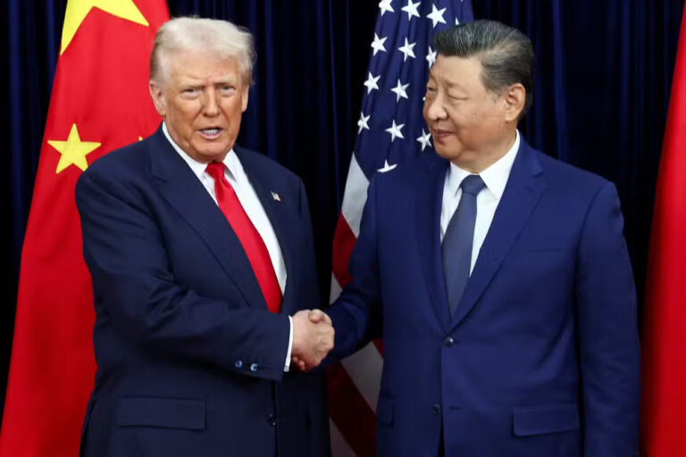 Trump e Xi Jinping firmam acordo e EUA e China e suspendem guerra comercial por um ano Trump e Xi Jinping firmam acordo e EUA e China e suspendem guerra comercial por um ano