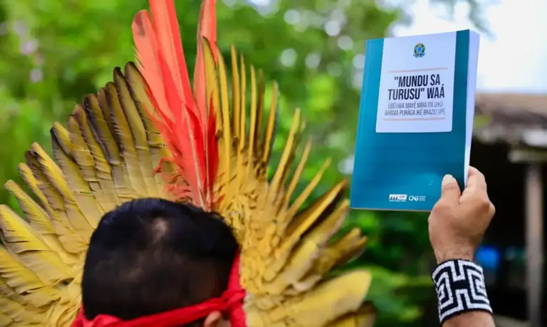 Amazonas pode ter o ‘Dia Estadual da Professora e do Professor de Língua Indígena’ Amazonas pode ter o ‘Dia Estadual da Professora e do Professor de Língua Indígena’