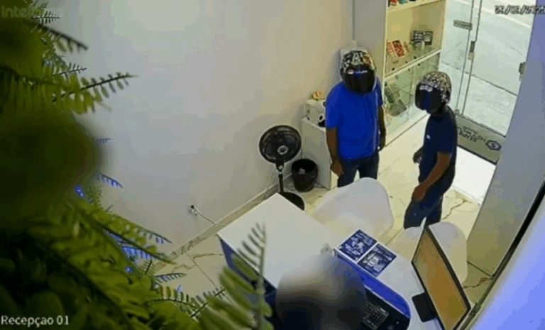 Dupla simula compra e assalta assistência técnica no interior de SP