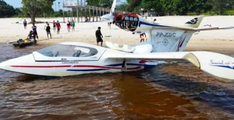 Avião cai no rio Andirá, em Barreirinha, interior do Amazonas Avião cai no rio Andirá, em Barreirinha, interior do Amazonas