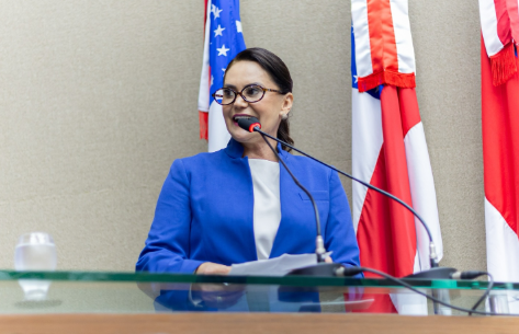 Professora Jacqueline retoma cargo de deputada estadual