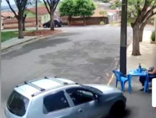 Marido joga carro contra esposa e foge no Paraná