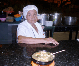 Dona Adalgiza, tacacazeira da Praça da Polícia