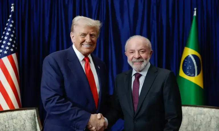 “Se depender dele e de mim, teremos um acordo”, diz Lula após reunião com Trump na Malásia “Se depender dele e de mim, teremos um acordo”, diz Lula após reunião com Trump na Malásia