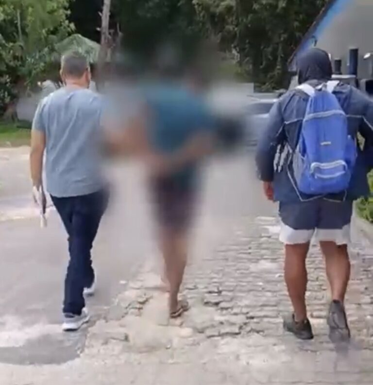 Crianças de 4 e 6 anos vomitavam ao serem obrigadas a fazer sexo oral no padrasto no AM Crianças de 4 e 6 anos vomitavam ao serem obrigadas a fazer sexo oral no padrasto no AM