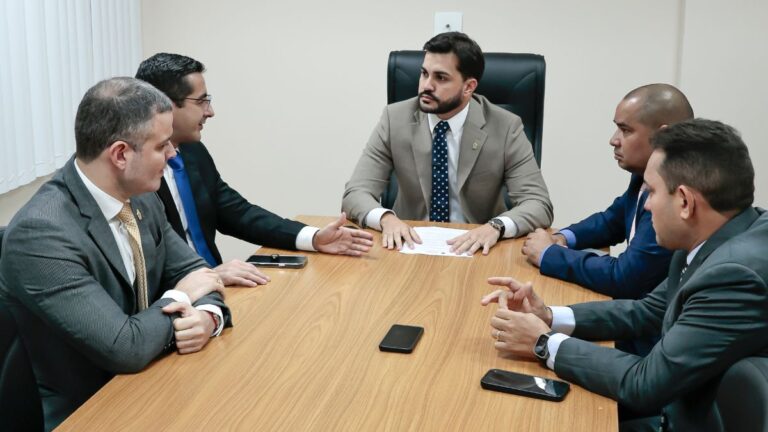 BR-319: Frente Parlamentar na CMM vai discutir impacto econômico e social da rodovia no Amazonas BR-319: Frente Parlamentar na CMM vai discutir impacto econômico e social da rodovia no Amazonas