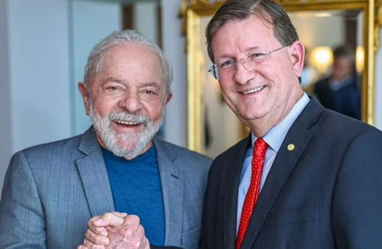 “É um governo desse que o povo quer”, diz Zé Ricardo após Lula liderar pesquisa no Amazonas “É um governo desse que o povo quer”, diz Zé Ricardo após Lula liderar pesquisa no Amazonas