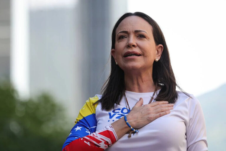 Venezuelana María Corina Machado, opositora de Maduro, vence o Prêmio Nobel da Paz 2025 Venezuelana María Corina Machado, opositora de Maduro, vence o Prêmio Nobel da Paz 2025