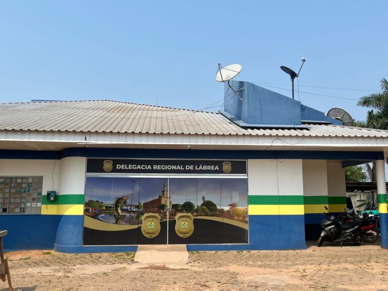 ‘Predador sexual em série’ de 63 anos é preso após ameaçar própria família em Lábrea ‘Predador sexual em série’ de 63 anos é preso após ameaçar própria família em Lábrea