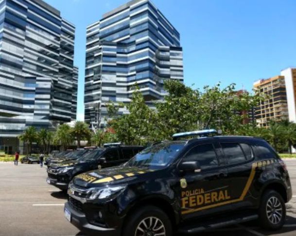 Polícia Federal quer investigar suposta viagem de Filipe Martins aos Estados Unidos em 2022 Polícia Federal quer investigar suposta viagem de Filipe Martins aos Estados Unidos em 2022