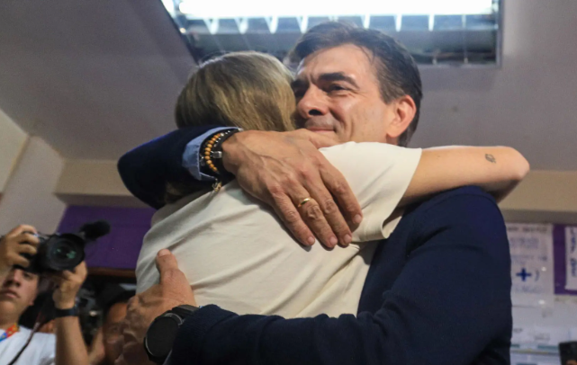 Senador Rodrigo Paz vence as eleições e vai presidir a Bolívia a partir de novembro Senador Rodrigo Paz vence as eleições e vai presidir a Bolívia a partir de novembro