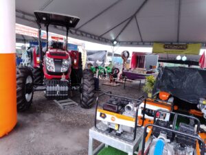Máquinas e equipamentos agrícolas