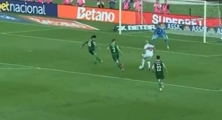 CBF divulga áudios do VAR em lances polêmicos de jogo entre São Paulo e Palmeiras CBF divulga áudios do VAR em lances polêmicos de jogo entre São Paulo e Palmeiras
