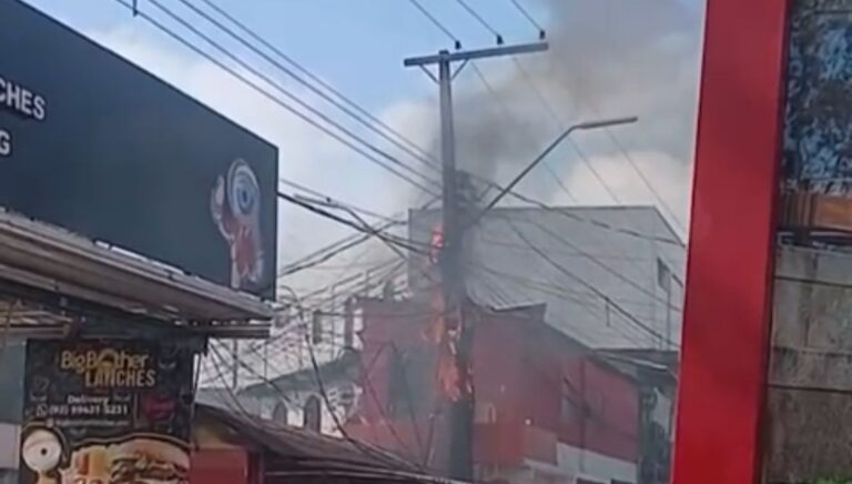 VÍDEO: Incêndio em poste consome fiação no São José, zona Leste de Manaus VÍDEO: Incêndio em poste consome fiação no São José, zona Leste de Manaus