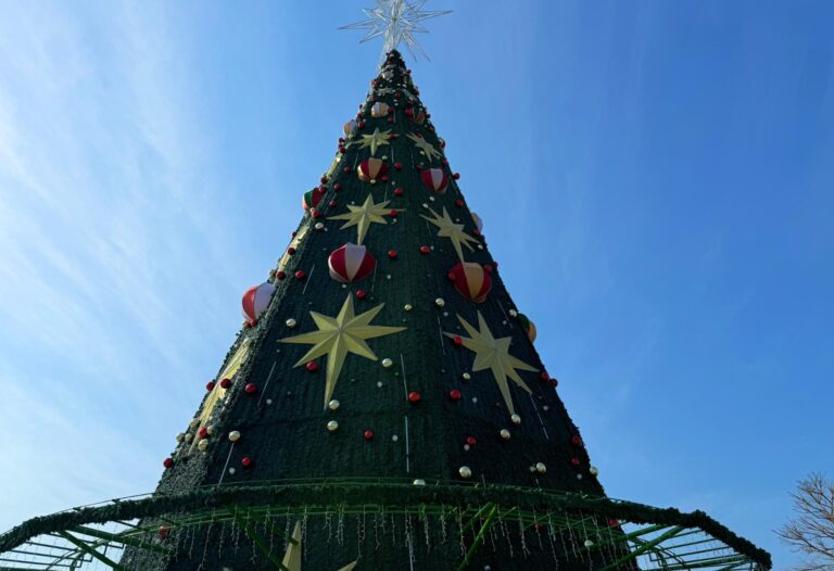 Prefeitura anuncia data de inauguração da ornamentação de Natal na Ponta Negra Prefeitura anuncia data de inauguração da ornamentação de Natal na Ponta Negra